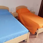 Hotell Bena E Traes Laerru