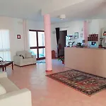 Hotell Bena E Traes Laerru