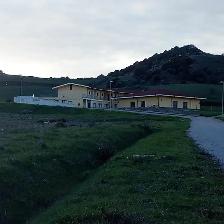Bena E Traes 3* Laerru