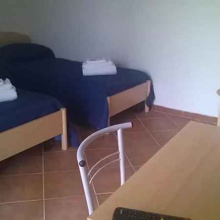Hotel Bena E Traes Laerru