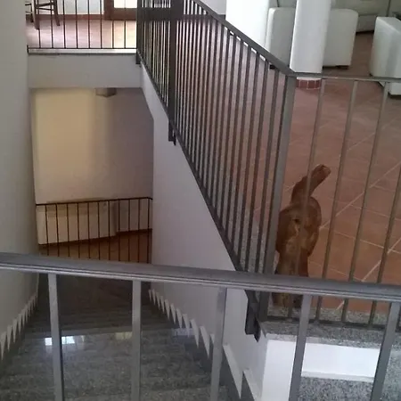 Hotel Bena E Traes Laerru