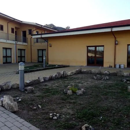 Bena E Traes Laerru