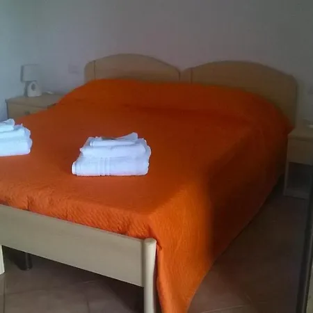 Hotel Bena E Traes Laerru