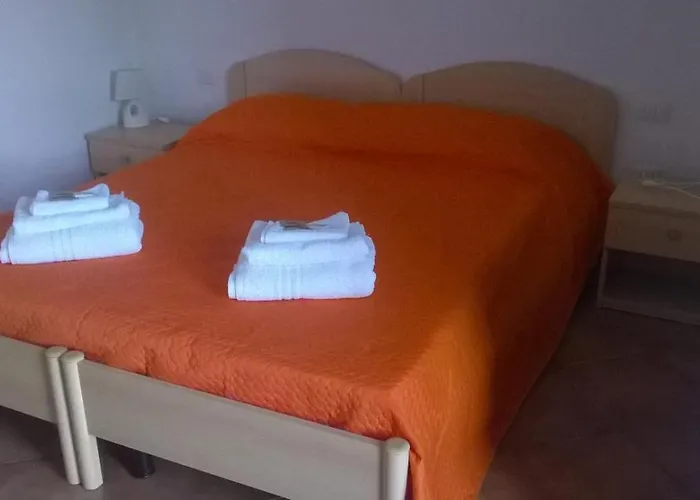 Hotel Bena E Traes Laerru