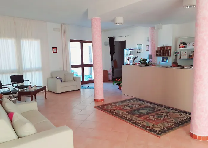 Hotel Bena E Traes Laerru